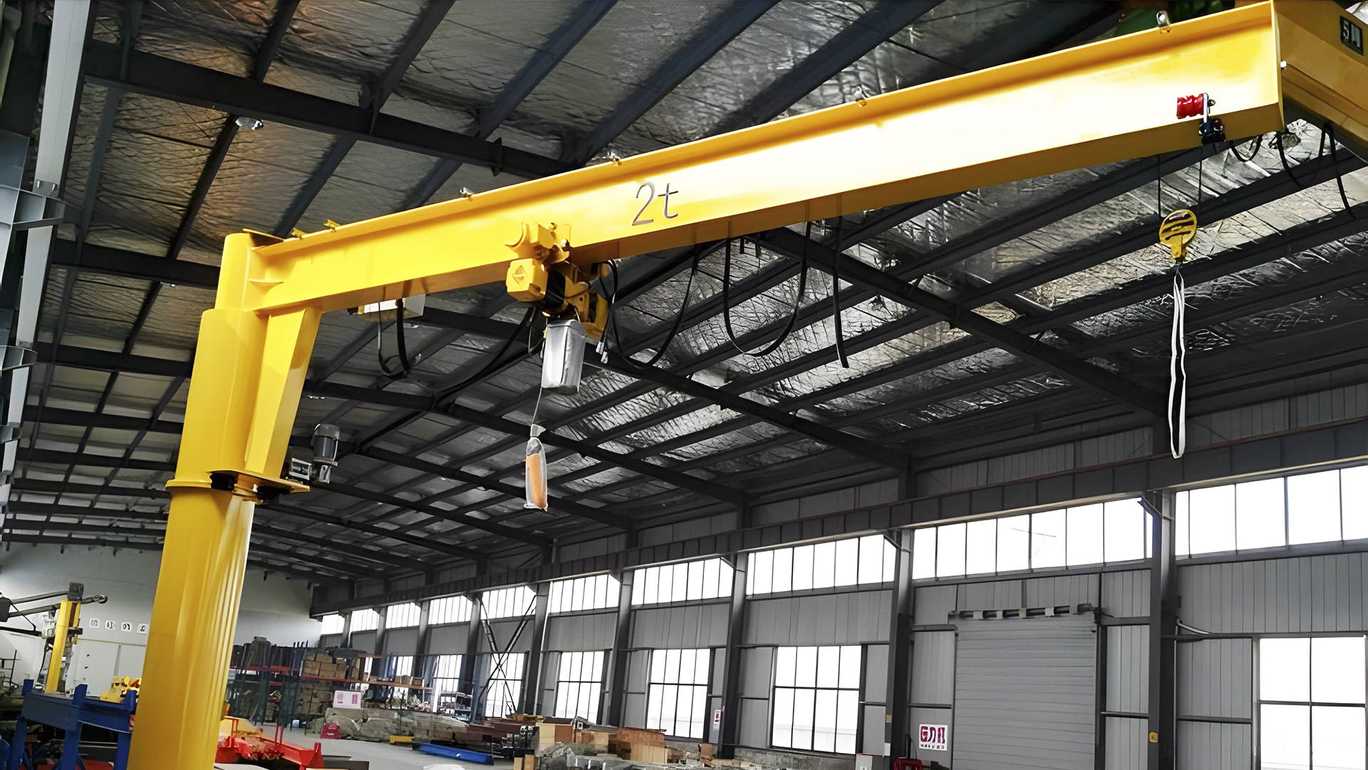 電動懸臂吊起重機(jī) 單梁結(jié)構(gòu)的優(yōu)勢與應(yīng)用場景
